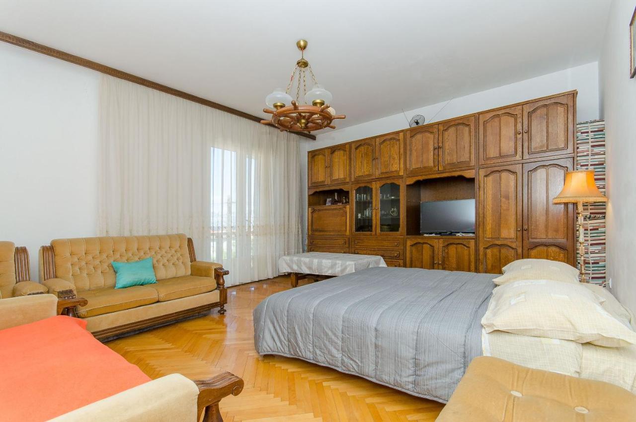 Apartments Kata Supetar Kültér fotó