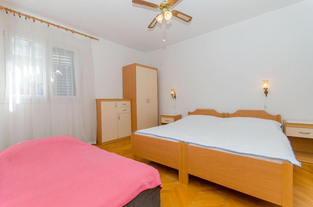 Apartments Kata Supetar Kültér fotó