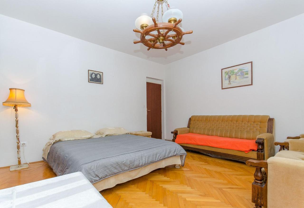 Apartments Kata Supetar Kültér fotó