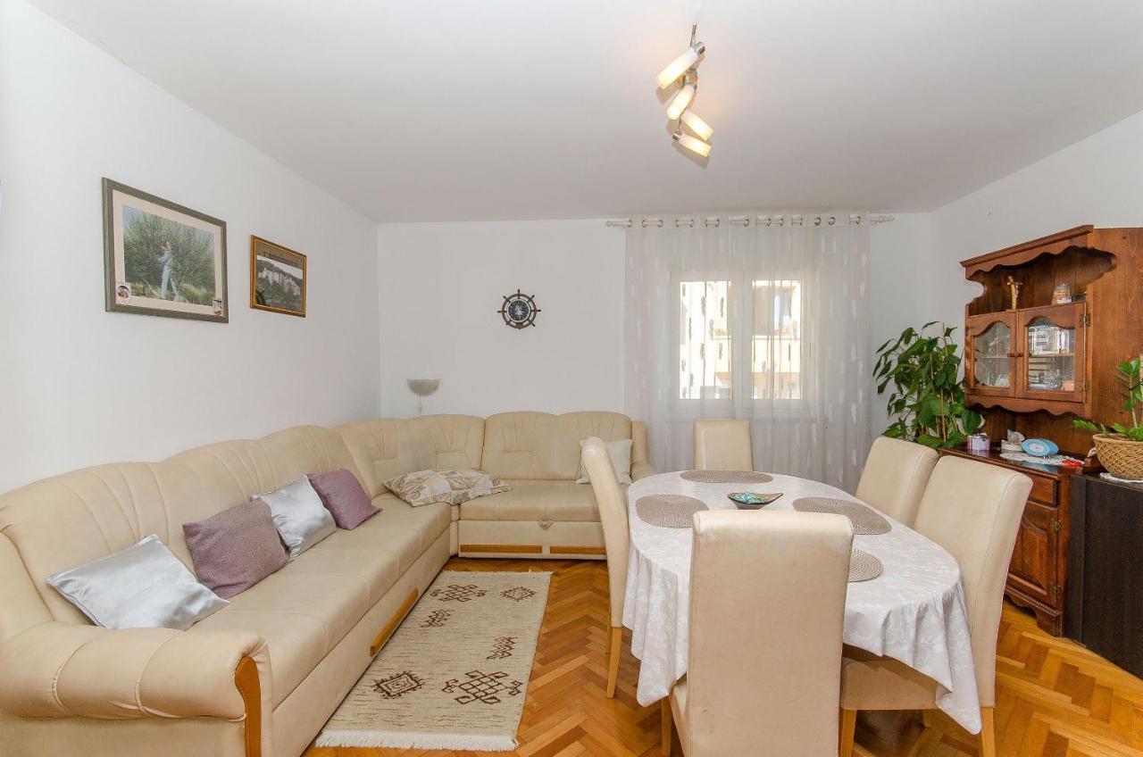 Apartments Kata Supetar Kültér fotó
