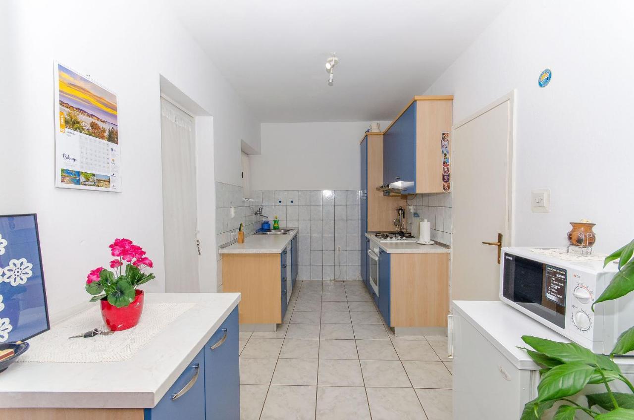 Apartments Kata Supetar Kültér fotó
